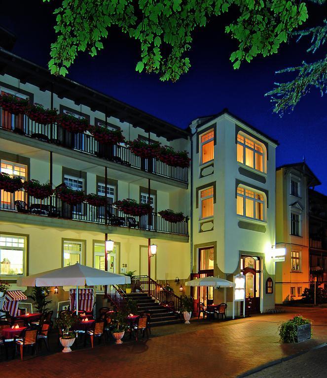 Strandhotel Graal-Mueritz Esterno foto